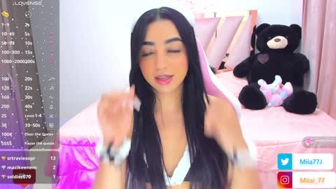 Snapshot of mia77_ chatting on 12/07/24, 02:31 Mia online show from 12/07/24, 02:31