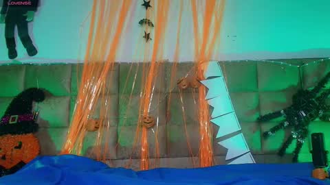 Emi online show from 10/18/25, 09:48