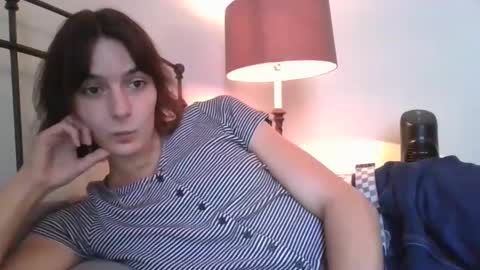 Snapshot of mia_177 chatting on 10/02/25, 08:27 mia_177 online show from 10/02/25, 08:27