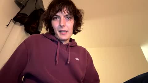 Snapshot of mia_177 chatting on 11/04/25, 04:11 mia_177 online show from 11/04/25, 04:11