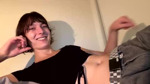 Snapshot of mia_177 chatting on 11/12/25, 07:35 mia_177 online show from 11/12/25, 07:35