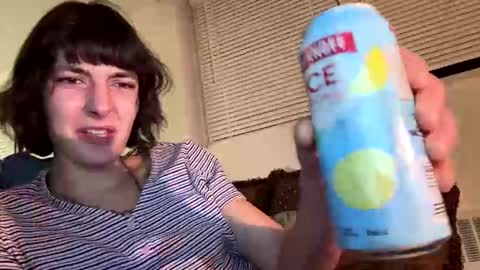 Snapshot of mia_177 chatting on 11/29/25, 09:56 mia_177 online show from 11/29/25, 09:56