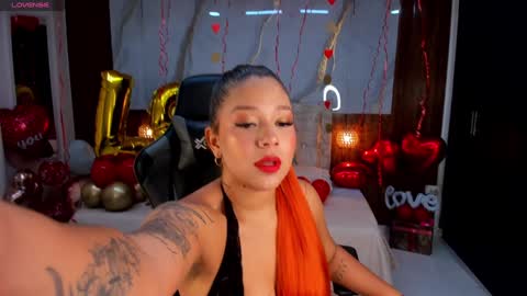 Snapshot of mia_18v chatting on 01/31/25, 08:01 Violett online show from 01/31/25, 08:01