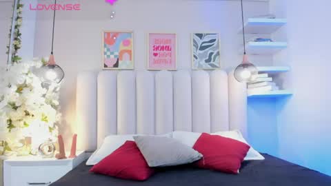 Snapshot of mia__bailey_ chatting on 04/28/26, 03:11 mia__bailey_ online show from 04/28/26, 03:11