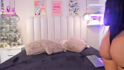 Snapshot of mia__bailey_ chatting on 05/27/26, 03:03 mia__bailey_ online show from 05/27/26, 03:03