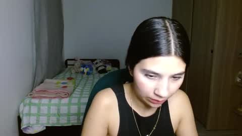 Mia online show from 09/18/25, 01:51