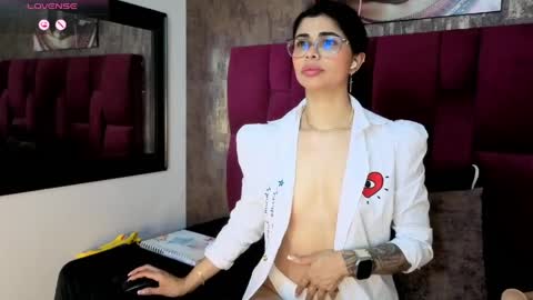 Mia online show from 03/27/26, 12:27