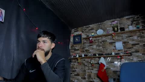 Mia and vincentt model indepent online show from 12/17/25, 05:13