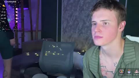 Snapshot of mia_andre chatting on 02/11/25, 04:24 Andre and Mia online show from 02/11/25, 04:24