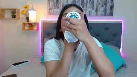 M I A  A Y R A online show from 10/01/25, 03:18