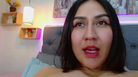 M I A  A Y R A online show from 11/21/25, 04:05