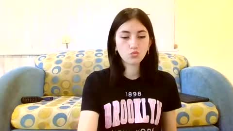 Snapshot of mia_beauti_live chatting on 07/07/26, 01:26 mia_beauti_live online show from 07/07/26, 01:26
