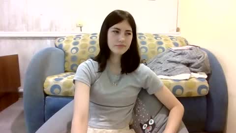 Snapshot of mia_beauti_live chatting on 07/14/26, 10:21 mia_beauti_live online show from 07/14/26, 10:21