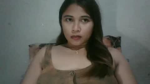 Snapshot of mia_bella04 chatting on 01/13/25, 03:34 mia_bella04 online show from 01/13/25, 03:34