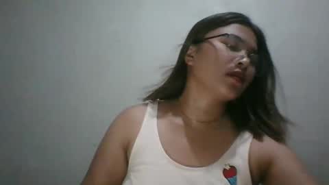 Snapshot of mia_bella04 chatting on 02/27/25, 02:21 mia_bella04 online show from 02/27/25, 02:21