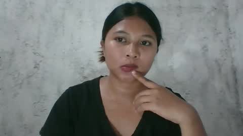 Snapshot of mia_bella04 chatting on 09/25/25, 11:03 mia_bella04 online show from 09/25/25, 11:03