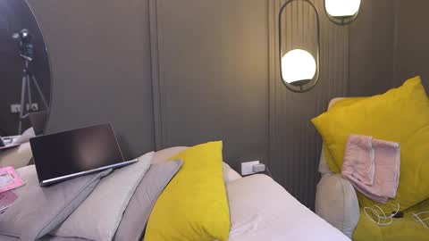 Belmont and Mia online show from 03/27/26, 07:02