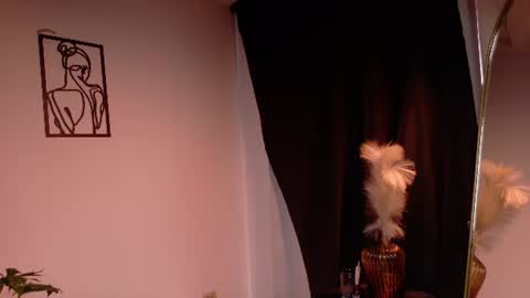 Snapshot of mia_benett_ chatting on 06/18/26, 02:10 Mia Benett online show from 06/18/26, 02:10