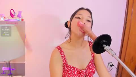 Snapshot of mia_celezte chatting on 10/13/25, 04:01 Celeste online show from 10/13/25, 04:01