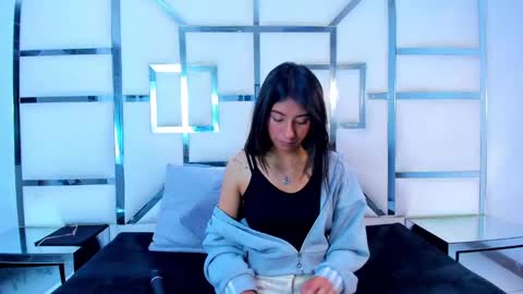 Snapshot of mia_clark18 chatting on 10/07/25, 04:09 mia_clark18 online show from 10/07/25, 04:09