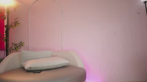 Anna online show from 09/30/25, 08:25