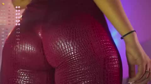 Anna online show from 11/03/25, 09:27