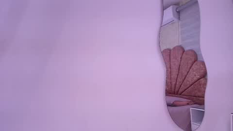 Mia  online show from 04/10/26, 04:17