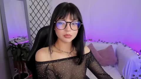 Snapshot of mia_collins_b chatting on 05/23/26, 10:25 mia_collins_b online show from 05/23/26, 10:25