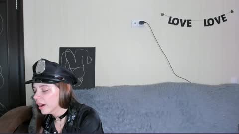 Mia  next stream Thursday 1400 UTC1 Friday 1400 UTC1 online show from 03/11/25, 05:24