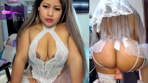 Snapshot of mia_cute3 chatting on 10/26/25, 01:11 yacky online show from 10/26/25, 01:11