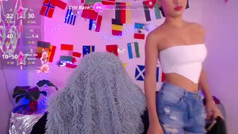 mia_cute_girl online show from 07/10/26, 12:08