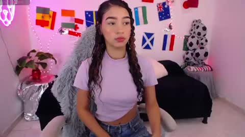 mia_cute_girl online show from 07/12/26, 12:18