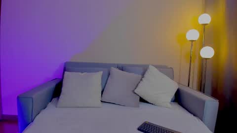 Snapshot of mia_daniellshot chatting on 02/22/26, 01:42 Sarah Luna online show from 02/22/26, 01:42