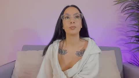 Snapshot of mia_daniellshot chatting on 06/22/26, 01:19 Sarah Luna online show from 06/22/26, 01:19