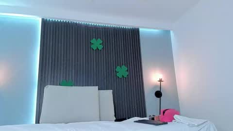 Snapshot of mia_dollce chatting on 03/18/26, 10:40 Mia Dollce online show from 03/18/26, 10:40