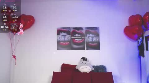 Mia online show from 02/12/25, 11:09