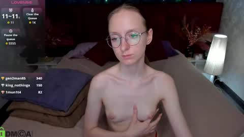 mia_e1fie online show from 05/18/26, 04:07