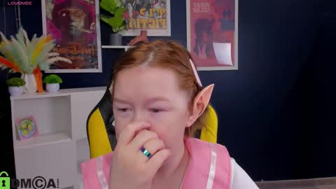 Mia online show from 11/22/25, 03:16