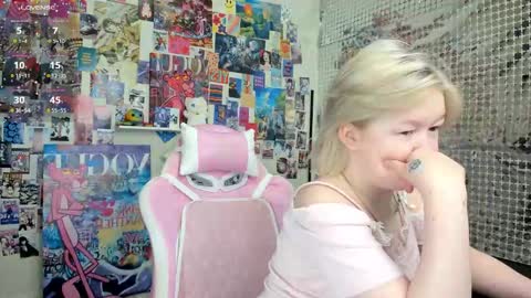 Mia online show from 03/27/26, 03:23