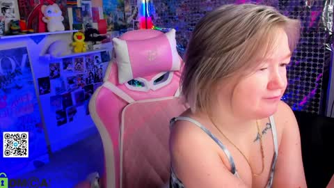 Mia online show from 04/06/26, 04:46