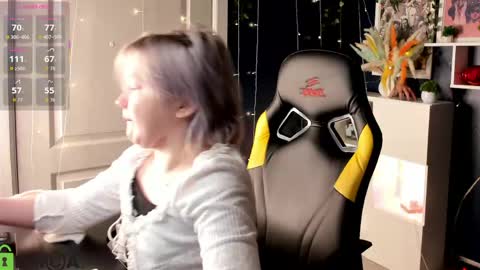 Snapshot of mia_ferd chatting on 05/27/26, 03:03 Mia online show from 05/27/26, 03:03
