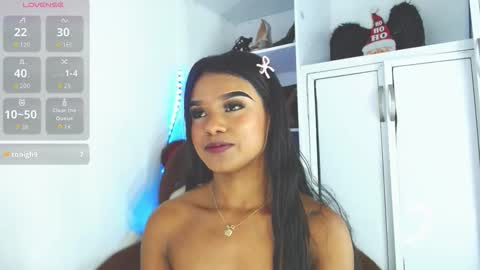 mia_fernand online show from 01/05/26, 05:27