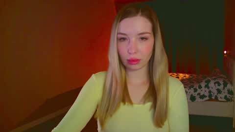 Mia online show from 02/09/25, 03:00