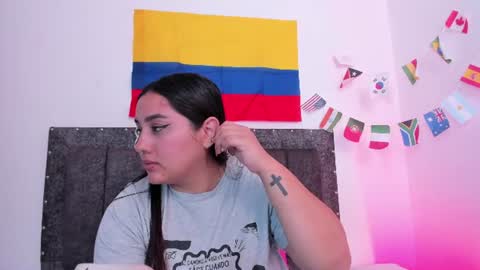 Snapshot of mia_foox12 chatting on 07/04/26, 01:50 FERNANDA online show from 07/04/26, 01:50