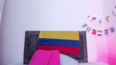 Snapshot of mia_foox12 chatting on 07/12/26, 07:49 FERNANDA online show from 07/12/26, 07:49