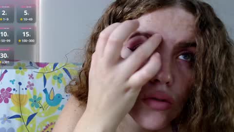 Snapshot of mia_fooxx chatting on 12/20/24, 01:33 mia_fooxx online show from 12/20/24, 01:33