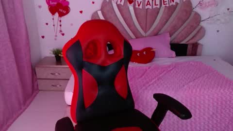 mia online show from 02/15/26, 02:52