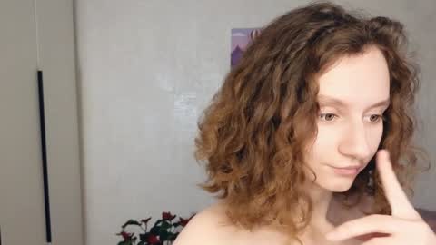 Mia  online show from 01/28/25, 03:57