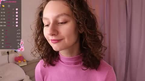 Mia  online show from 10/11/25, 02:48