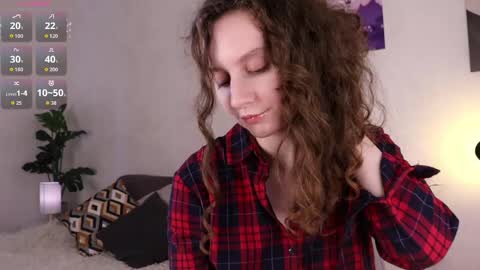 Snapshot of mia_frizz chatting on 05/16/26, 10:47 Mia online show from 05/16/26, 10:47